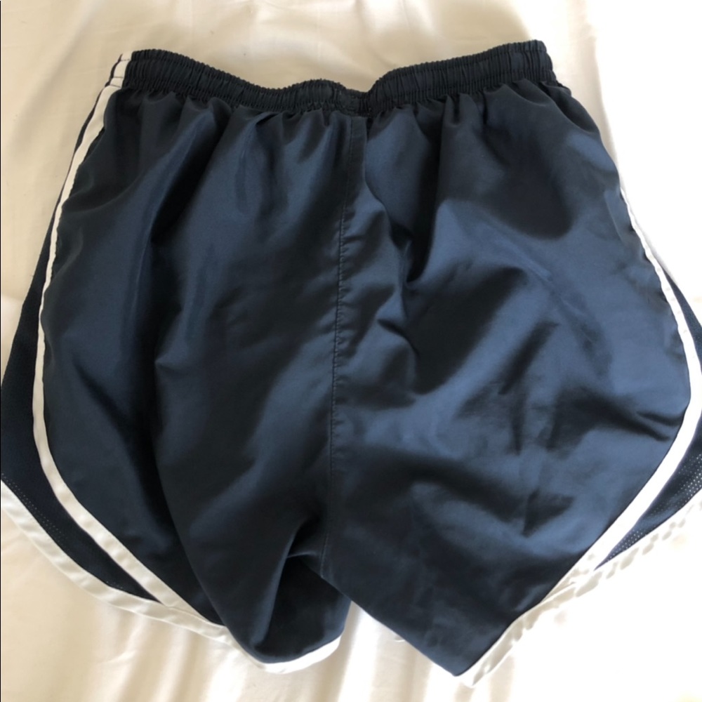 Nike shorts - Picture 2 of 3
